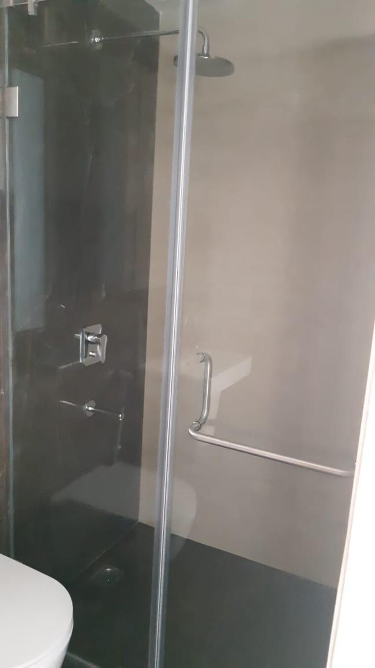 Bathroom, lodha-world-view 3 Bedroom 936 Sq.Ft. Apartment In Worli Mumbai 9222753