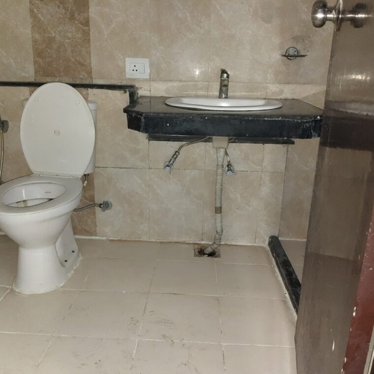 Bathroom, wave-executive-floors 2 Bedroom 559 Sq.Ft. Apartment In Bayana Ghaziabad 9222799
