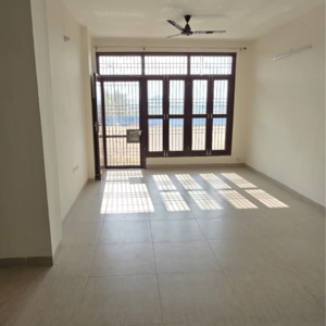 Room in 2 BHK Builder Floor at Wave Floors, Adhyatmik Nagar – for Rent