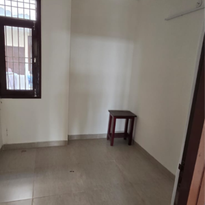 Room in 2 BHK Builder Floor at Wave Floors, Adhyatmik Nagar – for Rent