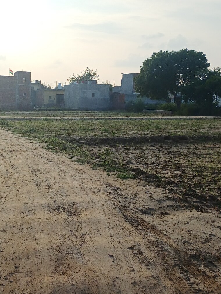 Garden, bhopani  63 Sq.Yd. Plot In Bhopani Faridabad 9222888