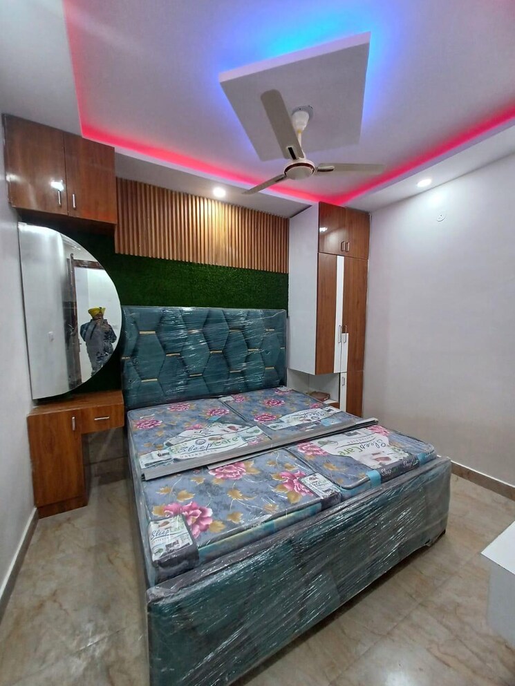 Bedroom, uttam nagar 2 Bedroom 70 Sq.Yd. Builder Floor In Uttam Nagar Delhi 9222903
