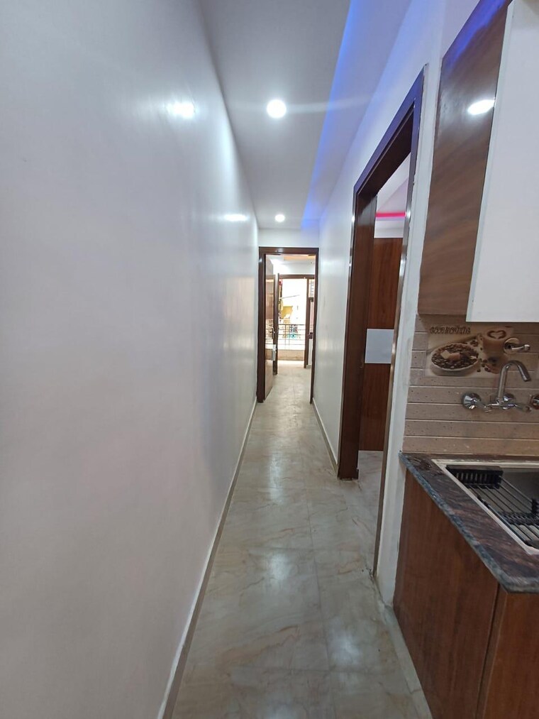 undefined, uttam nagar 2 Bedroom 70 Sq.Yd. Builder Floor In Uttam Nagar Delhi 9222903