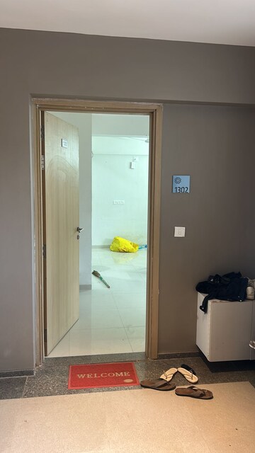 Room in 3 BHK Apartment at Shilp Revanta, Shela – for Rent