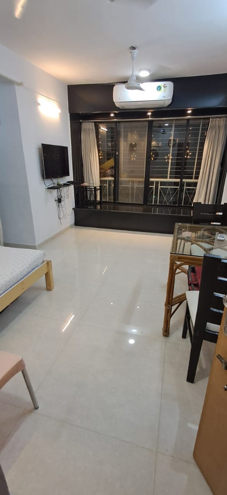 Living Room, evershine-crown 2.5 Bedroom 1275 Sq.Ft. Apartment In Kandivali East Mumbai 9222918