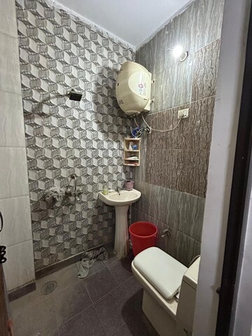 Bathroom in 2 BHK Builder Floor at Uttam Nagar – for Rent