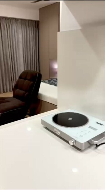 Team Area in 1 BHK Apartment at Yashcon Neon, Viman Nagar – for Rent