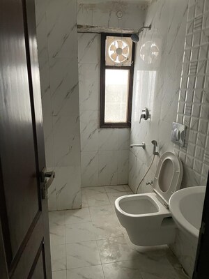 Bathroom in 3.5 BHK Apartment at Amna Rolex Estate, Faizabad Road – for Rent