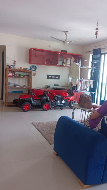 Parking in 3 BHK Apartment at Konark Splendour, Kalyani Nagar – for Rent