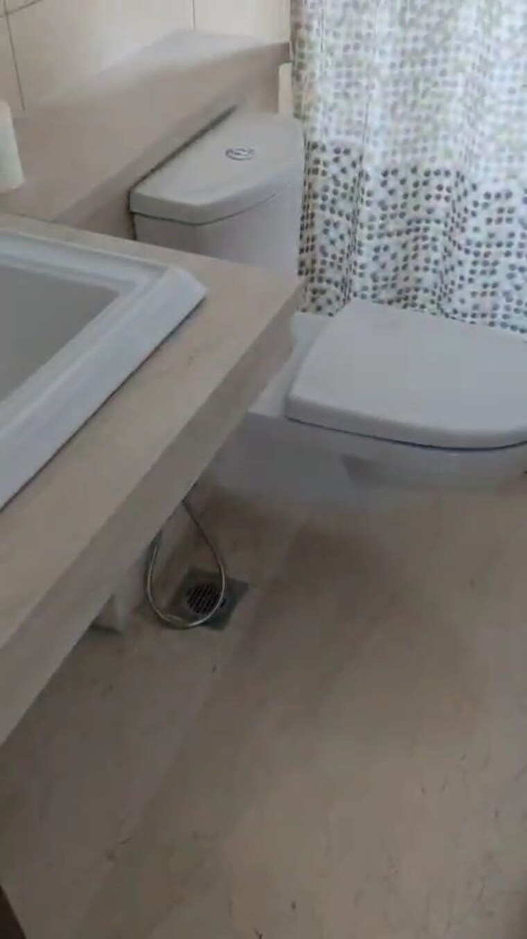 Bathroom, puri-diplomatic-greens-phase-i 3.5 Bedroom 2216 Sq.Ft. Apartment In Sector 111 Gurgaon 9223324