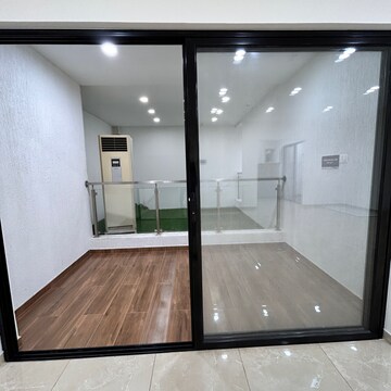 Room in 2 BHK Apartment at Kharadi – for Sale