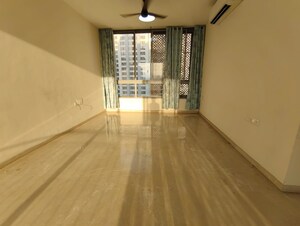 Room in 3 BHK Apartment at Piramal Vaikunth, Balkum Pada – for Rent