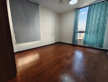 Room in 3 BHK Apartment at Piramal Vaikunth, Balkum Pada – for Rent