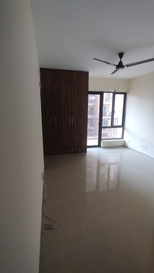 Bedroom in 4 BHK Apartment at Logix Blossom County, Sector 137 – for Rent