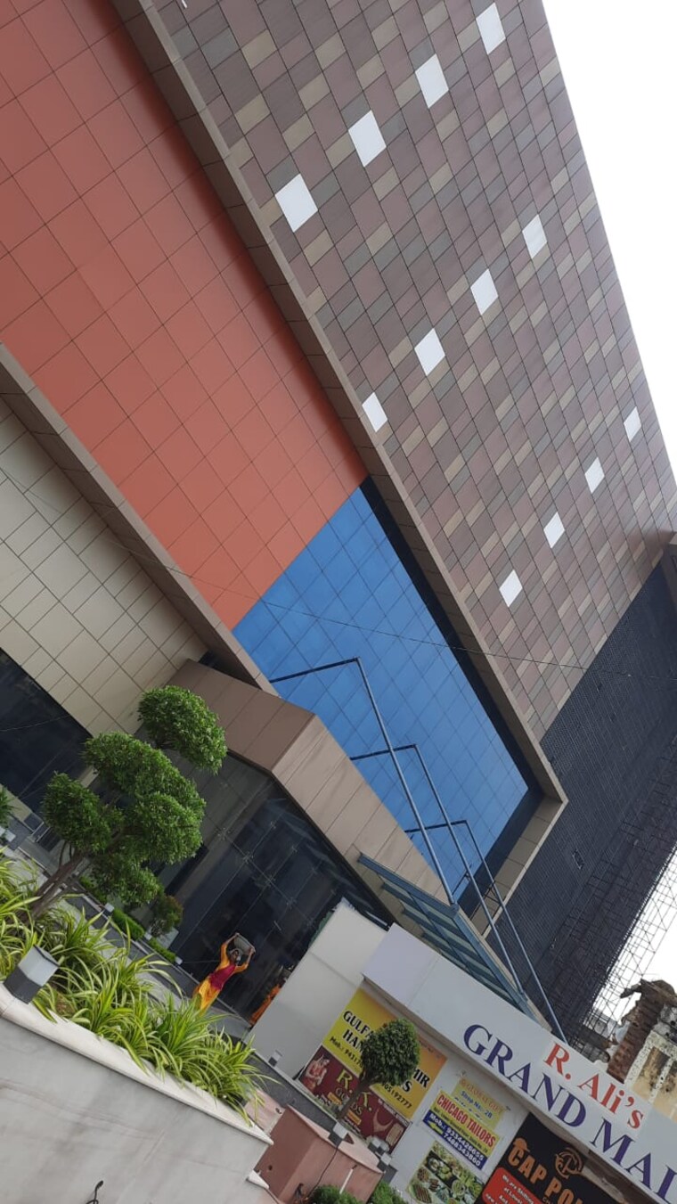 Exterior View, main road Commercial Warehouse 1600 Sq.Ft. In Main Road Ranchi 9223269