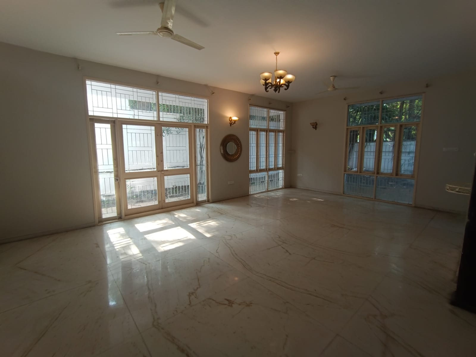 6+ BHK + Pooja Room,Servant Room,Study Room,Extra Room Independent House For Rent in Garden Homes