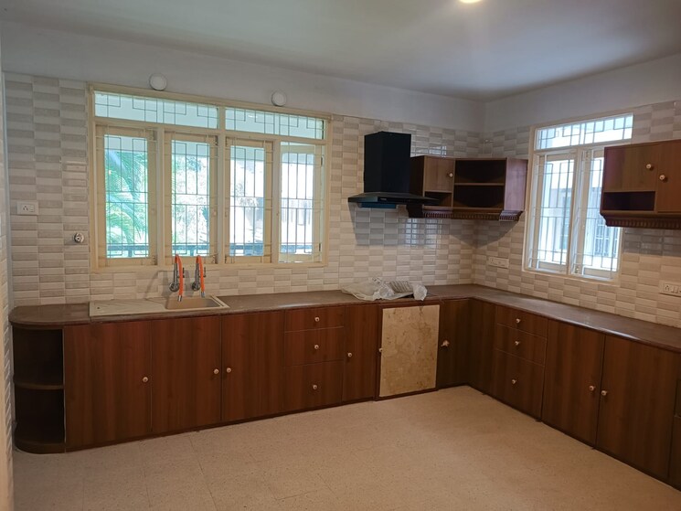 Kitchen, garden-homes 6+ Bedroom 7000 Sq.Ft. Independent House In Halasuru Bangalore 9223339