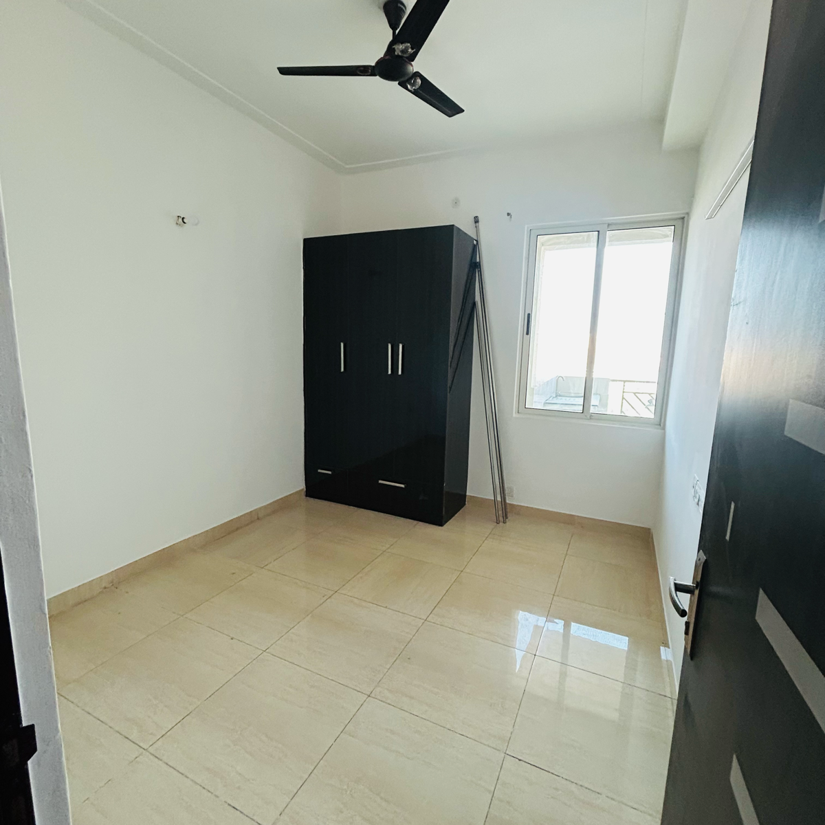 3 BHK + Extra Room Apartment For Sale in Gaur Saundaryam