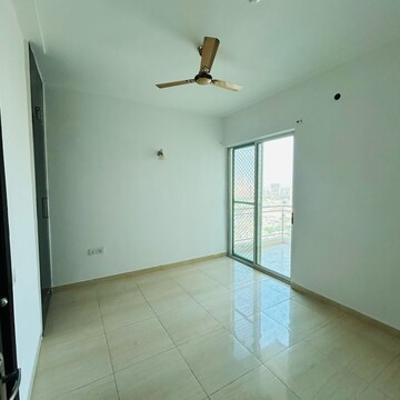 Room in 3 BHK Apartment at Gaur Saundaryam, Haibatpur – for Sale