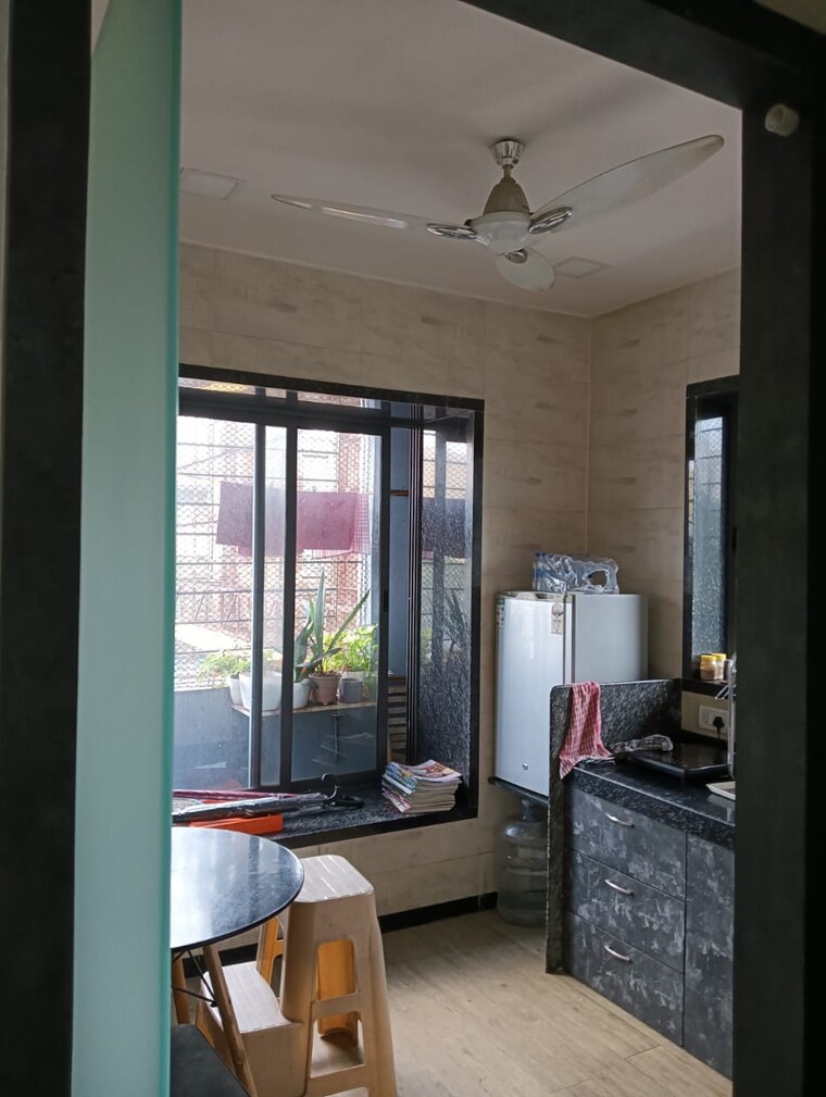 Living Room, manpada Commercial Office Space 1500 Sq.Ft. In Manpada Thane 9223328