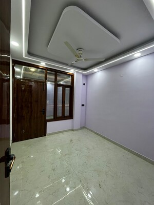 Room in 3 BHK Builder Floor at Govindpuri – for Sale