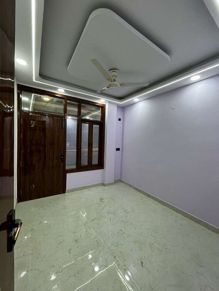 Room, govindpuri 3 Bedroom 900 Sq.Ft. Builder Floor In Govindpuri Delhi 9223364