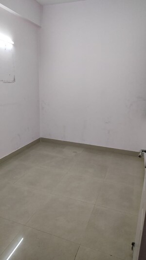 Room in 3 BHK Apartment at Godrej Woods, Sector 43 – for Rent