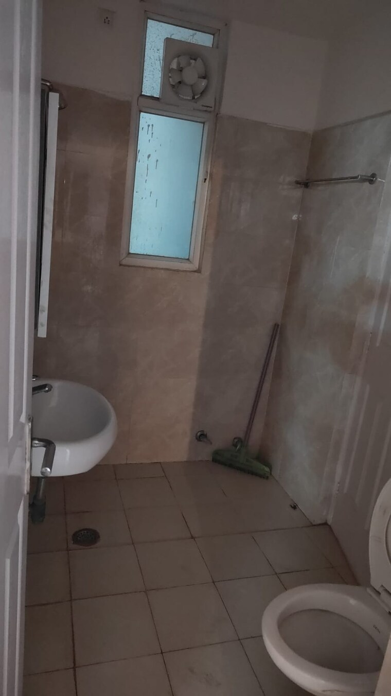Bathroom, godrej-woods 3 Bedroom 1545 Sq.Ft. Apartment In Sector 43 Noida 9223355