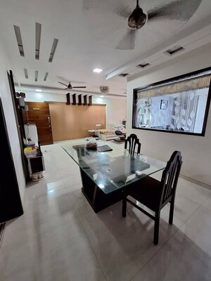Team Area in 2 BHK Apartment at Roadpali – for Sale