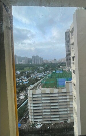 2 BHK Apartment For Sale in Dosti Oak, Kolshet Industrial Area