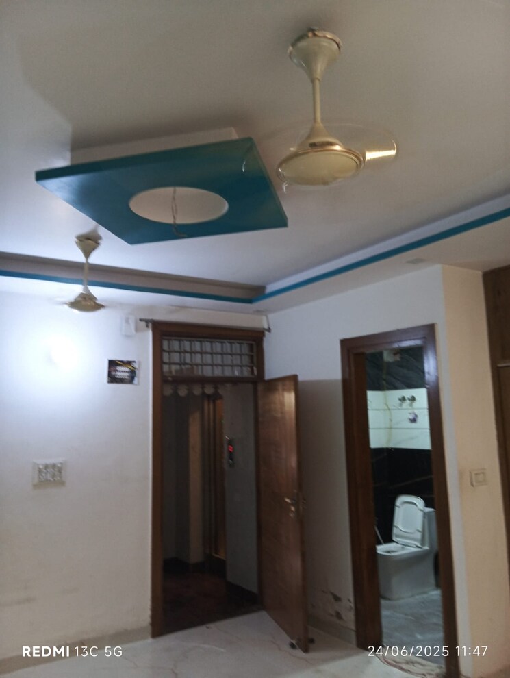 Kitchen, shalimar garden 2 Bedroom 900 Sq.Ft. Apartment In Shalimar Garden Ghaziabad 9223409