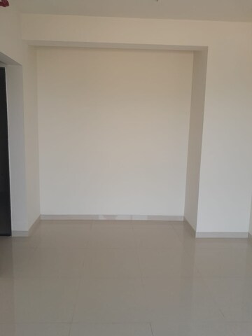 Room in 6 BHK Apartment at SD Epsilon, Kandivali East – for Sale