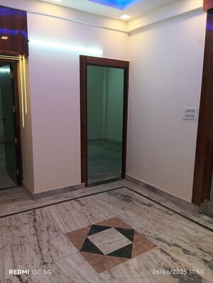 Room in 3 BHK Builder Floor at Shalimar Garden – for Sale