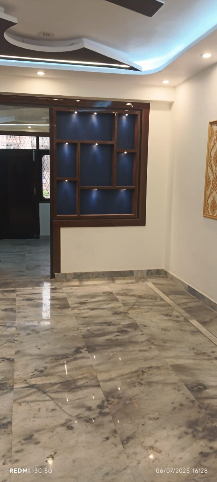 Room, shalimar garden 3 Bedroom 1300 Sq.Ft. Apartment In Shalimar Garden Ghaziabad 9223438