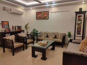 Master Bedroom in 4 BHK Builder Floor at Kriti CGHS, Sector 21c – for Sale
