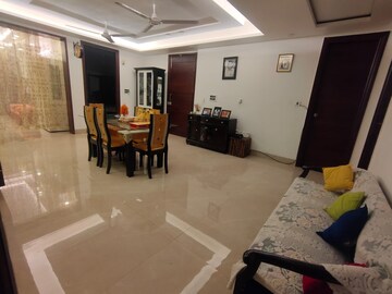 Master Bedroom in 4 BHK Builder Floor at Kriti CGHS, Sector 21c – for Sale