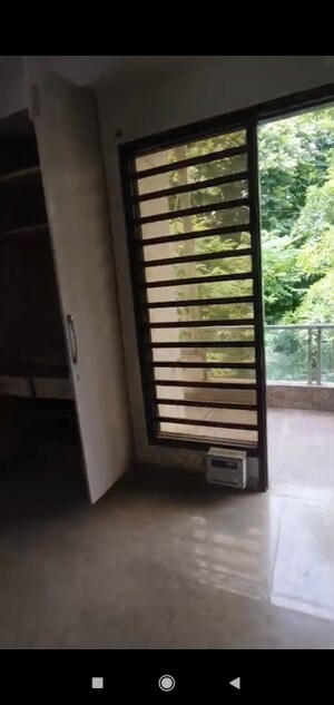 Staircase in 3 BHK Builder Floor at Vipul World Floors, Sector 48 – for Sale