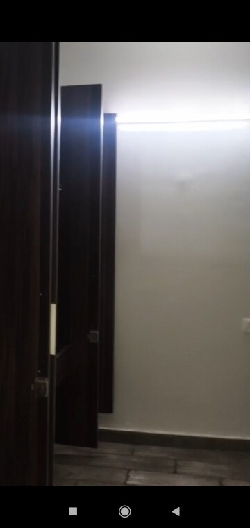 Building Lobby in 3 BHK Builder Floor at Vipul World Floors, Sector 48 – for Sale