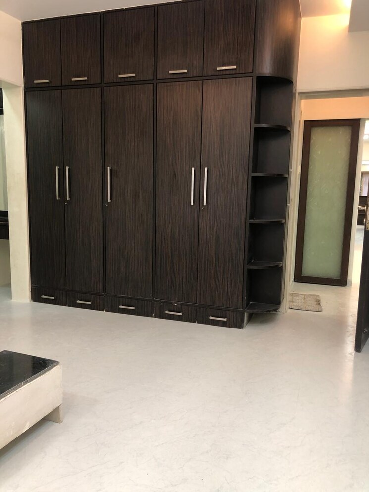 Room, prestige-court 3 Bedroom 1600 Sq.Ft. Apartment In Khar West Mumbai 9223348