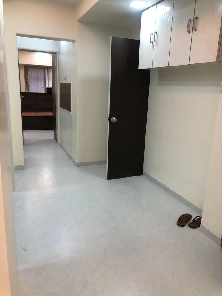 Room, prestige-court 3 Bedroom 1600 Sq.Ft. Apartment In Khar West Mumbai 9223348