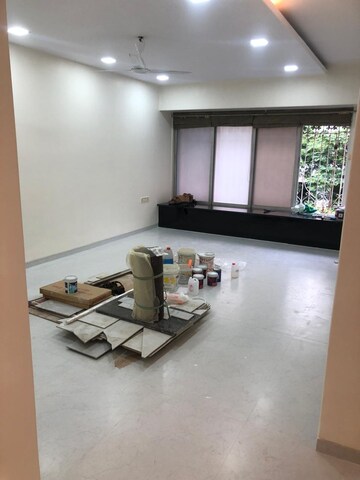 Furnished Amenities in 3 BHK Apartment at Prestige Court, Khar West – for Rent