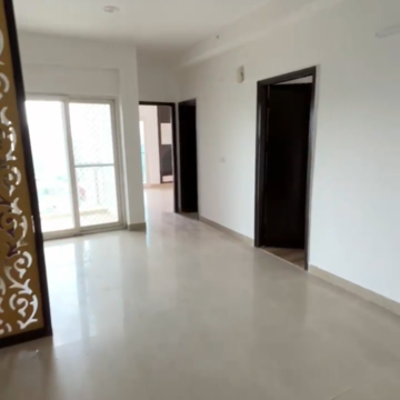 Room in 2.5 BHK Apartment at Fusion Homes, Tech Zone Greater Noida – for Sale