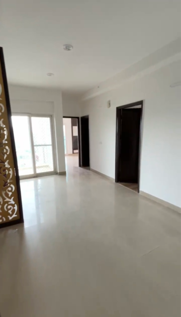 Room in 2.5 BHK Apartment at Fusion Homes, Tech Zone Greater Noida – for Sale