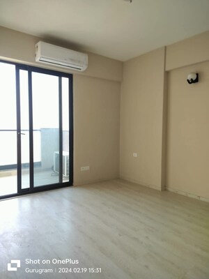 Room in 3 BHK Apartment at M3M Skywalk, Sector 74 – for Sale