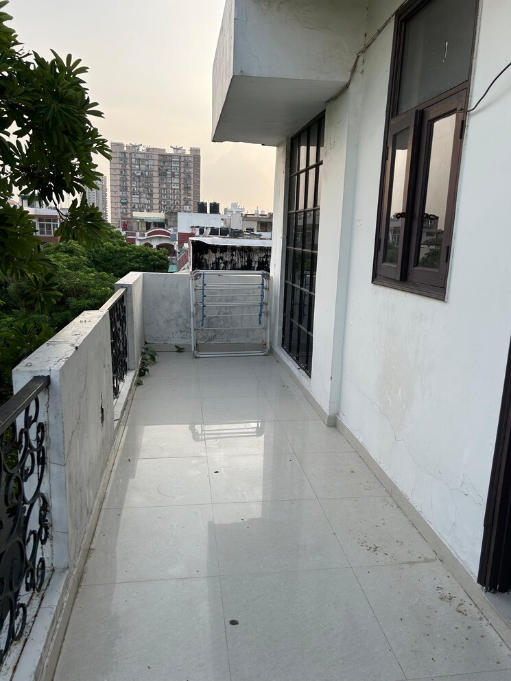 Balcony, rwa-apartments-sector-52 2 Bedroom 1600 Sq.Ft. Independent House In Sector 52 Noida 9223547