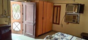 Bedroom in 1 RK Independent House at Varun Enclave, Sector 28 – for Rent