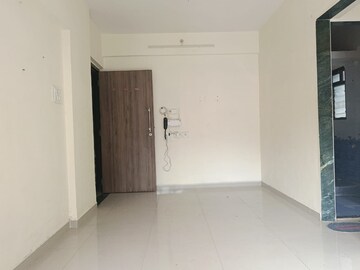 Room in 1 BHK Apartment at Je And Vee Om Trimurti, Malad East – for Rent