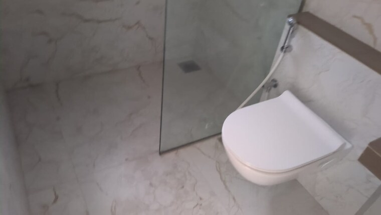 Bathroom, mulund west 2 Bedroom 784 Sq.Ft. Apartment In Mulund West Mumbai 9223660