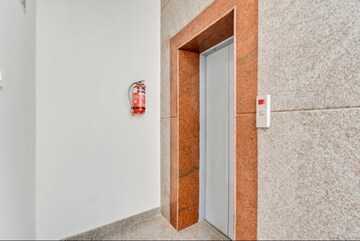 Lift in 3 BHK Apartment at Hrbr Layout – for Rent