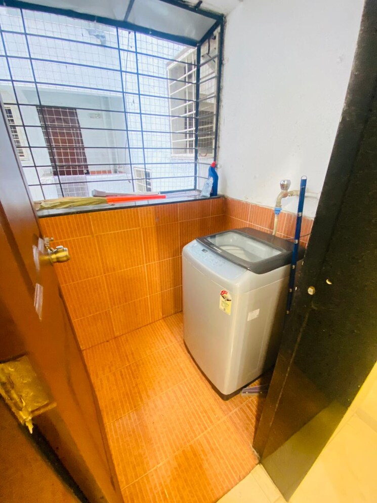 Master Bedroom, la-gloriosa-apartment 2 Bedroom 910 Sq.Ft. Apartment In Kalyani Nagar Pune 9223650